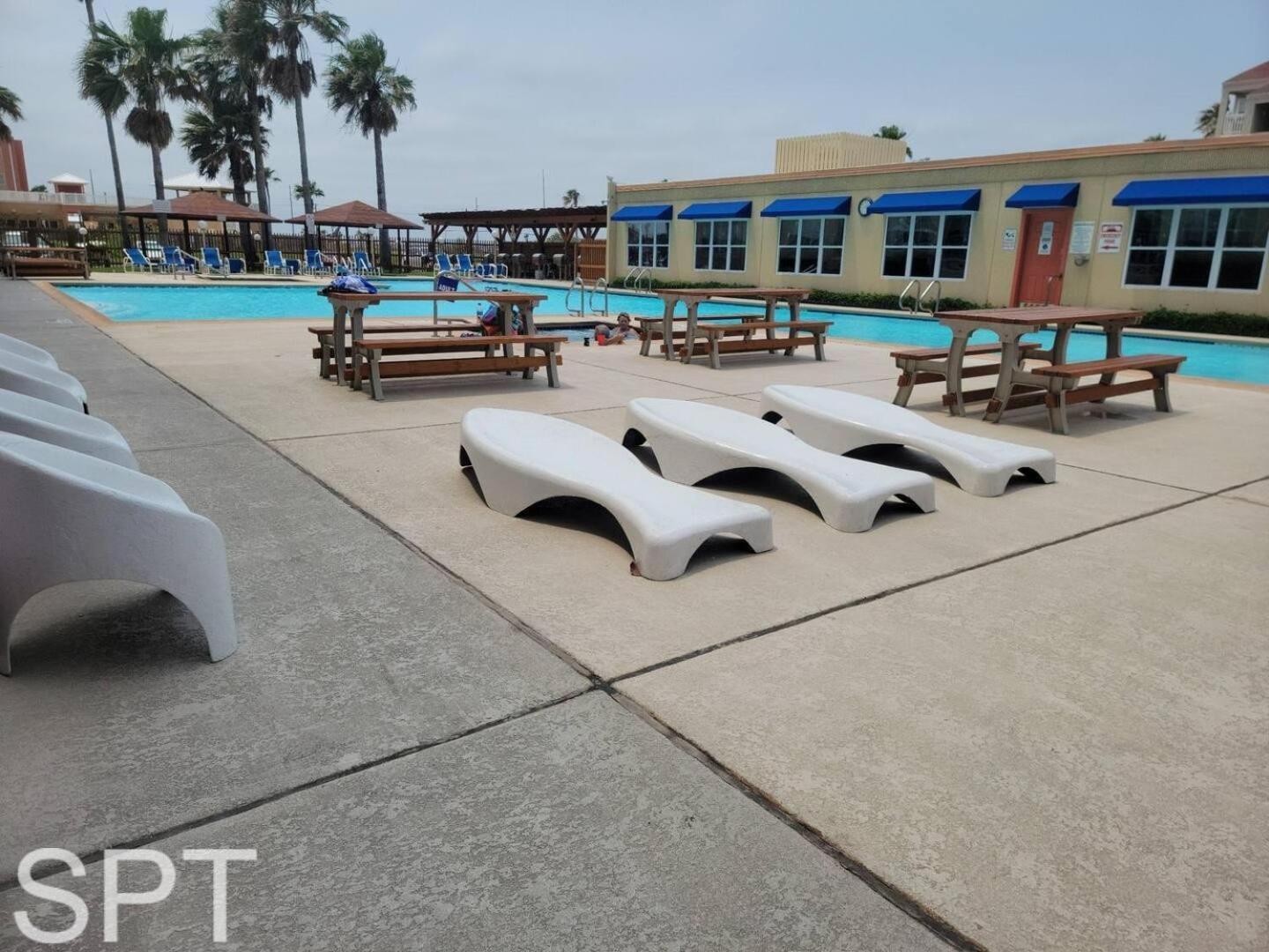 Beach Access Condo With Pool, Hot Tub Area & Bbq - Gulfview I - Unit 213 Юг Падре Айленд Экстерьер фото